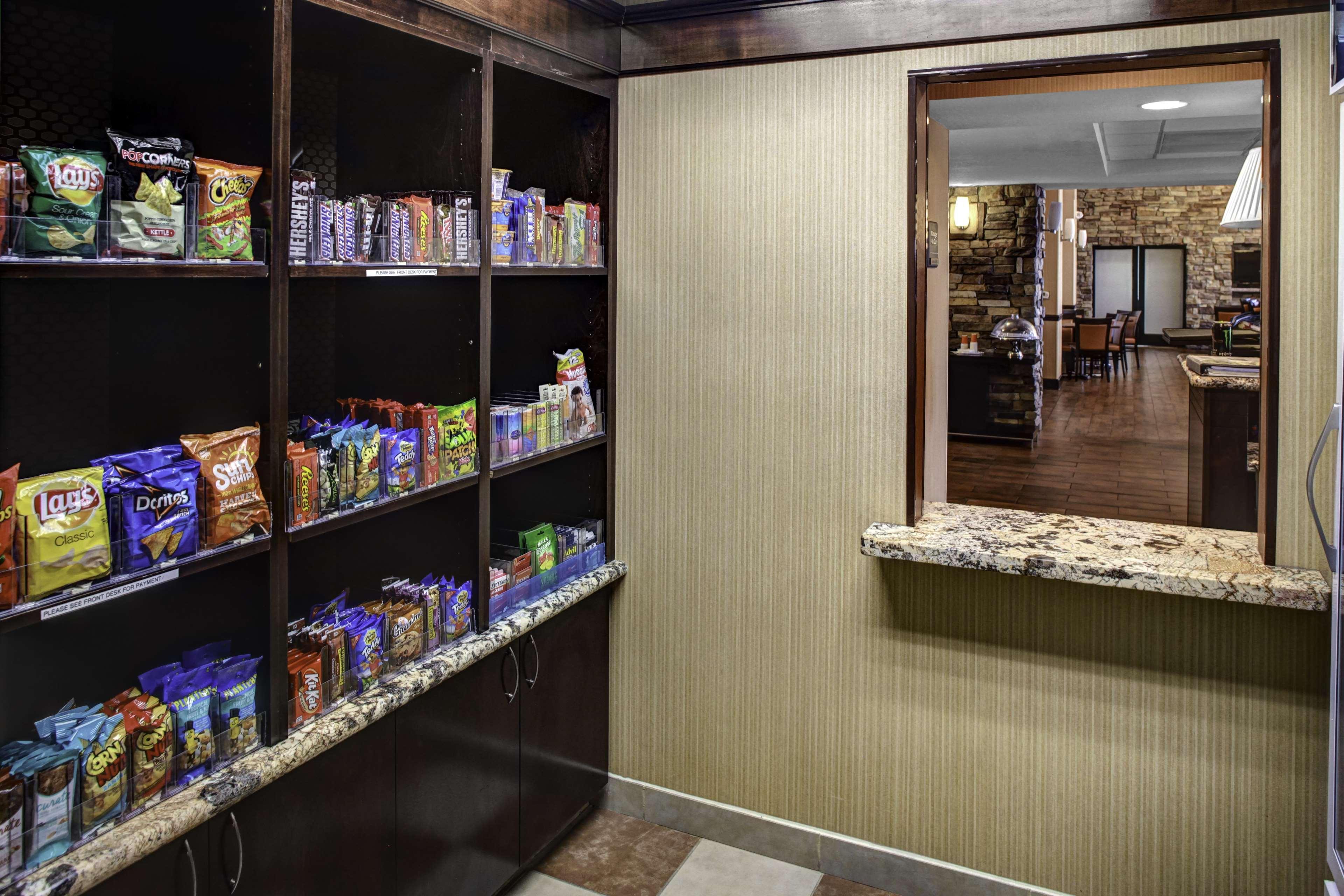 Hampton Inn And Suites Bakersfield / Highway 58 Exteriör bild