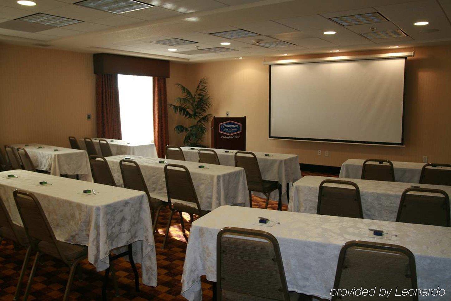 Hampton Inn And Suites Bakersfield / Highway 58 Exteriör bild